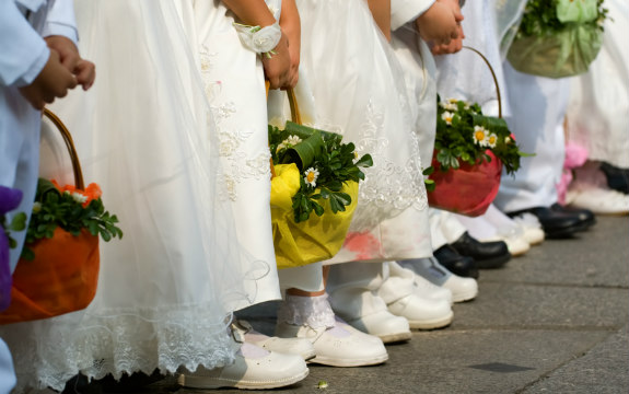 Photos of flower girls shoes at wedding